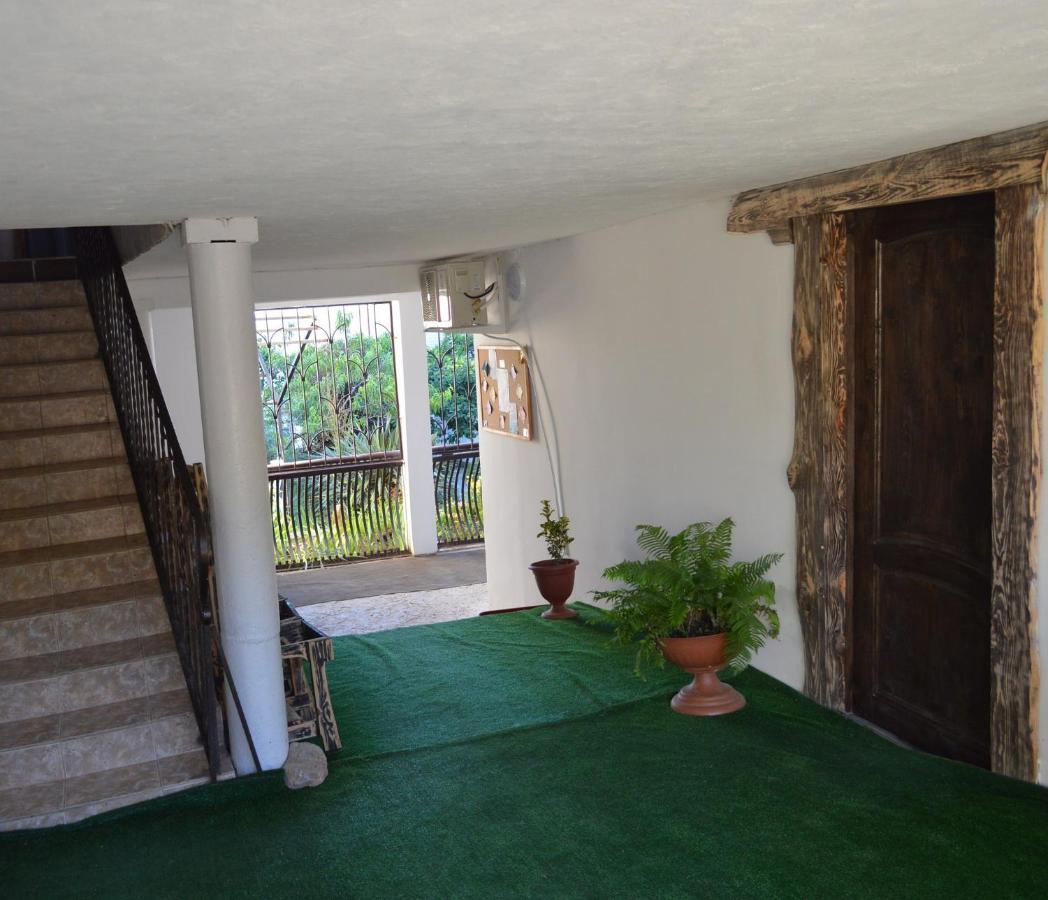 Villa Maria Guest House New Athos Екстериор снимка
